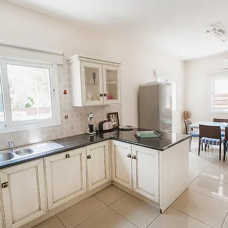 Tranquility 4 Bedroom Villa *